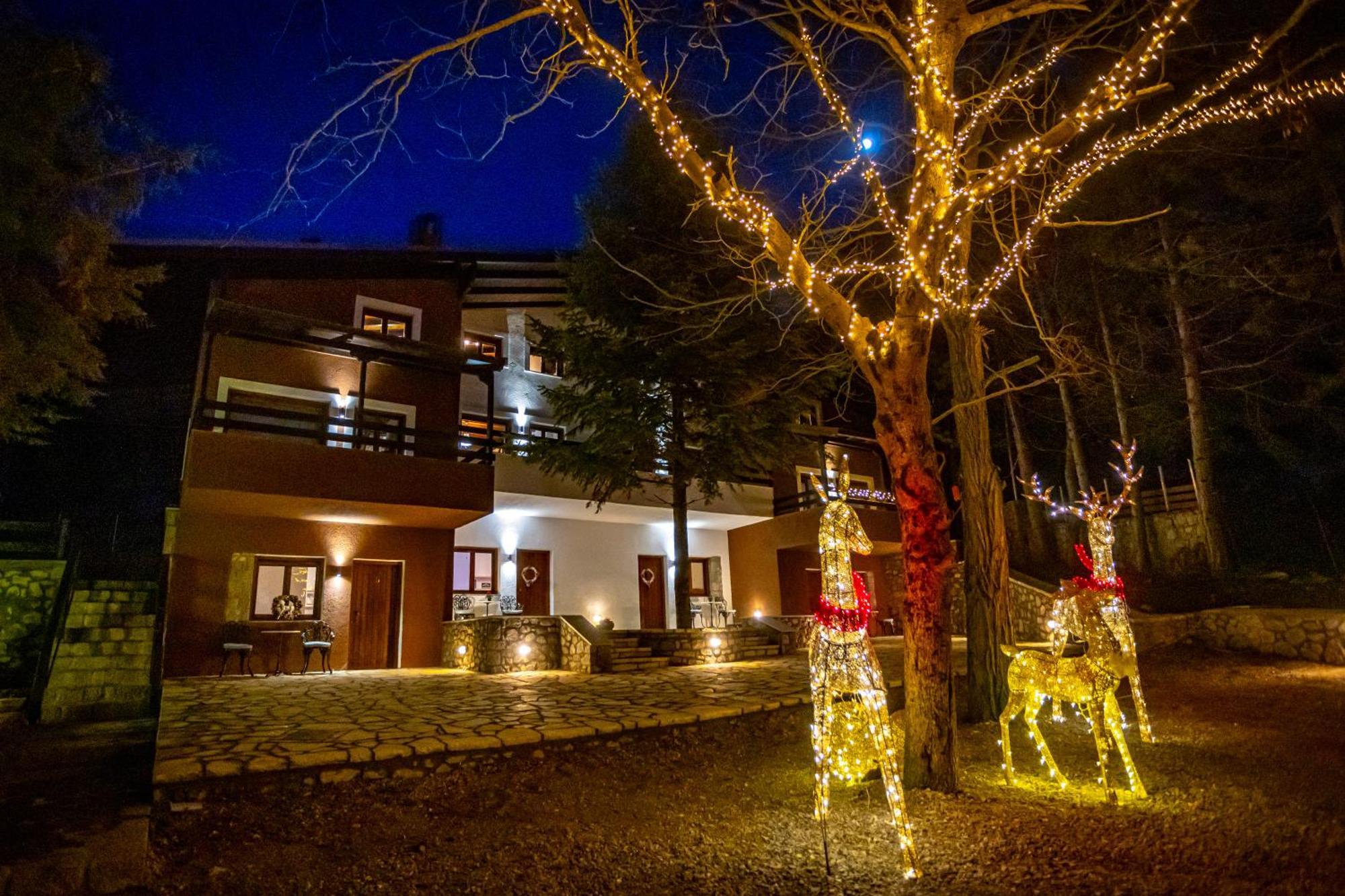 Mz Reindeer Hotel Kalívia Екстериор снимка